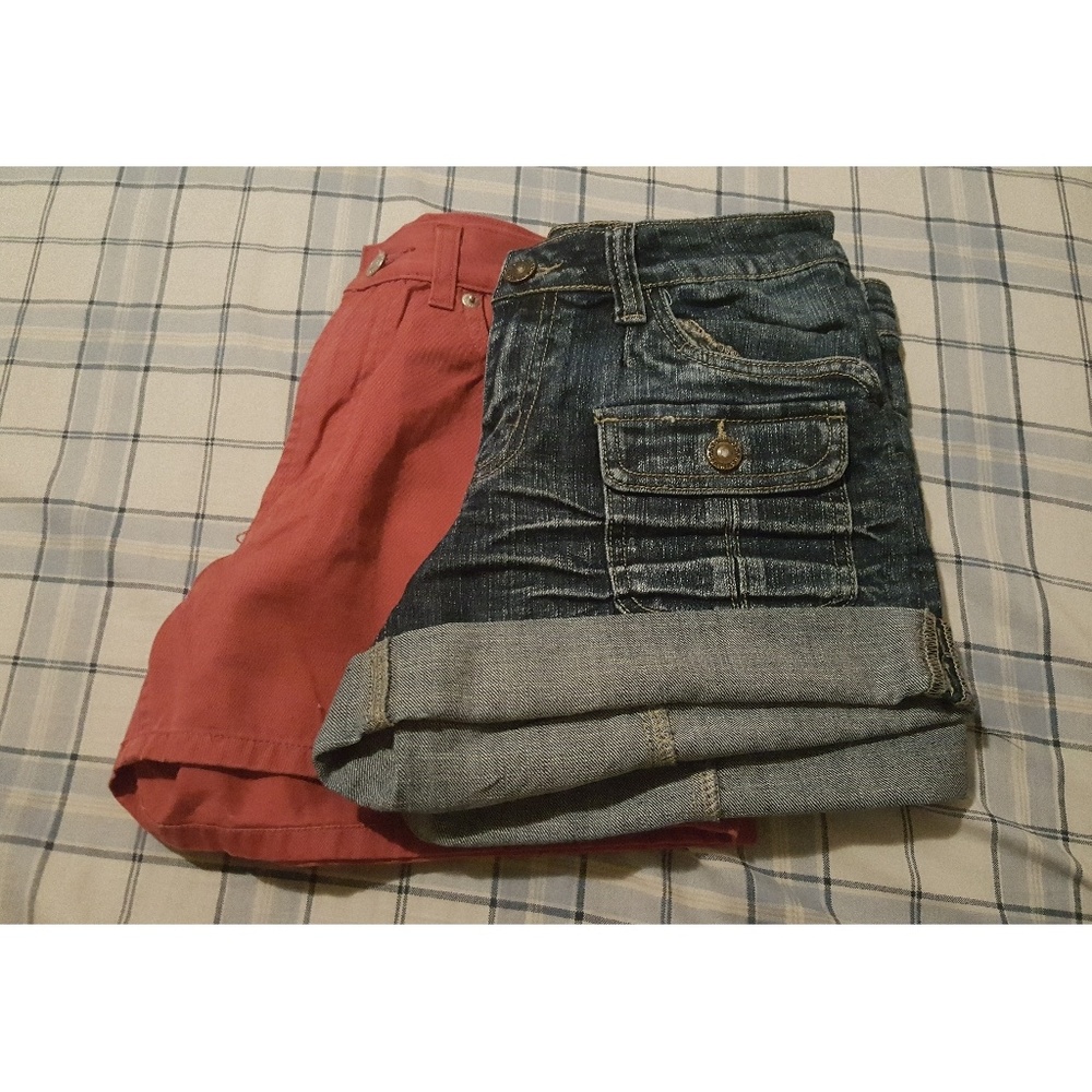 Bundle of 2 shorts